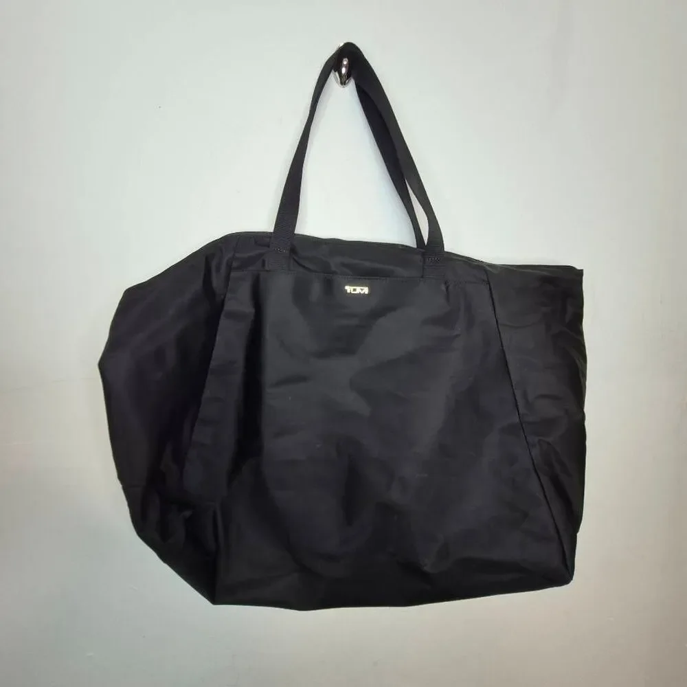 Tumi Voyager tote